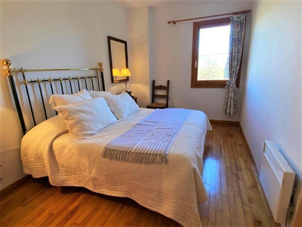 Amplio Apartamento En Puigcerda Luaran gambar